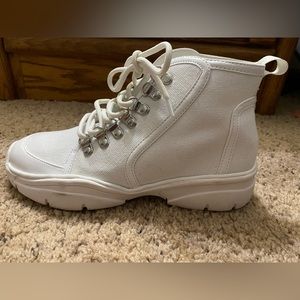 Jennifer Lopez High Top Sneakers Size 7.5
